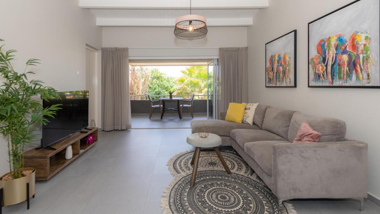 Casa Arte- Exclusive Apartment With Internet And Pool Santa Catharina Exteriör bild